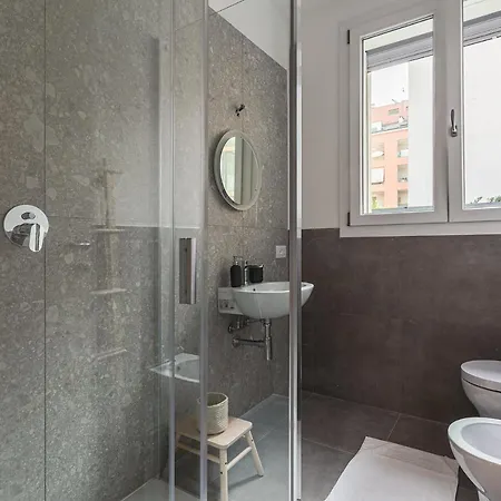 Le Moderne * ميلان